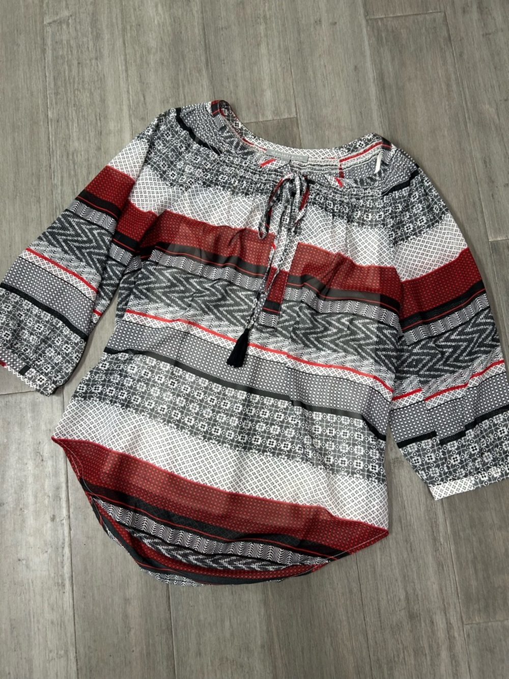 2 piece set. White tank underneath.